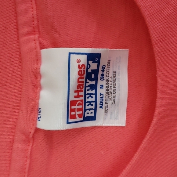 Single stitch shed aquarium pink tee shirt, beefy Hanes tag, koy fish - Picture 4 of 5